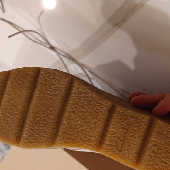 Clarks Womens Clarkford Beige Wedge Boots Shoes NWB $160 - Picture 9 of 10